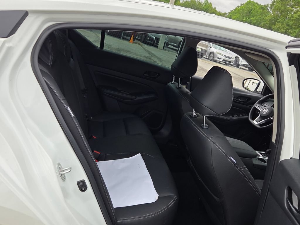 New 2026 Nissan Altima 2.5 SV w/ SV Premium Package FWD image 12