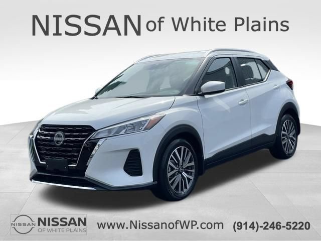 Certified 2023 Nissan Kicks SV FWD image 2
