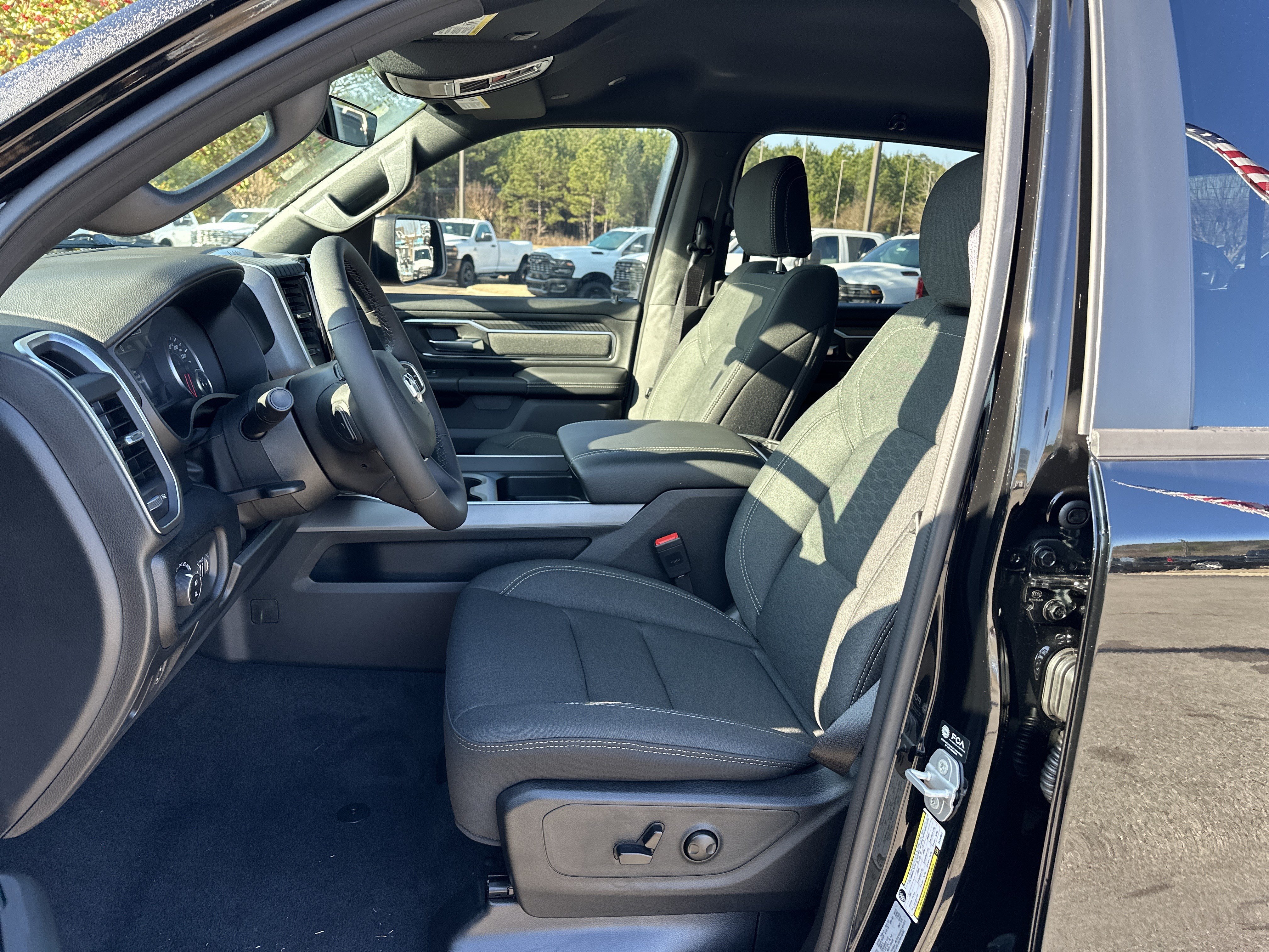 New 2026 RAM 1500 Big Horn AWD/4WD image 9