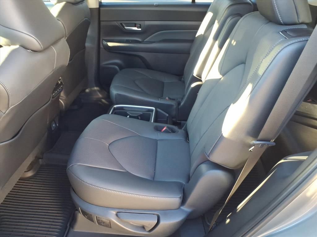 New 2026 Toyota Grand Highlander Limited image 5