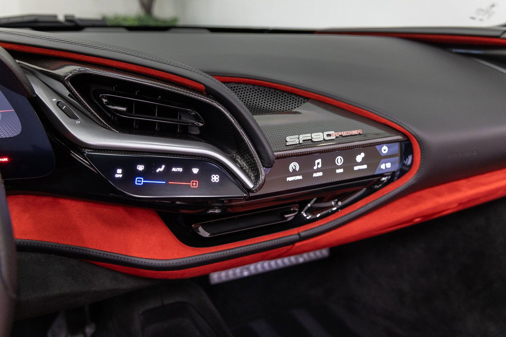 Used 2024 Ferrari SF90 Spider image 17