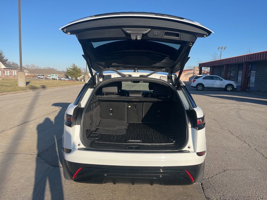 Used 2023 Land Rover Range Rover Velar R-Dynamic S image 13