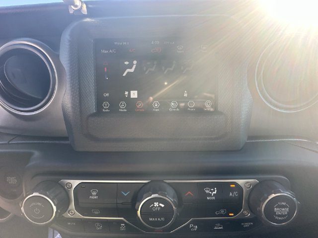 Used 2023 Jeep Wrangler Unlimited Sport AWD/4WD image 21