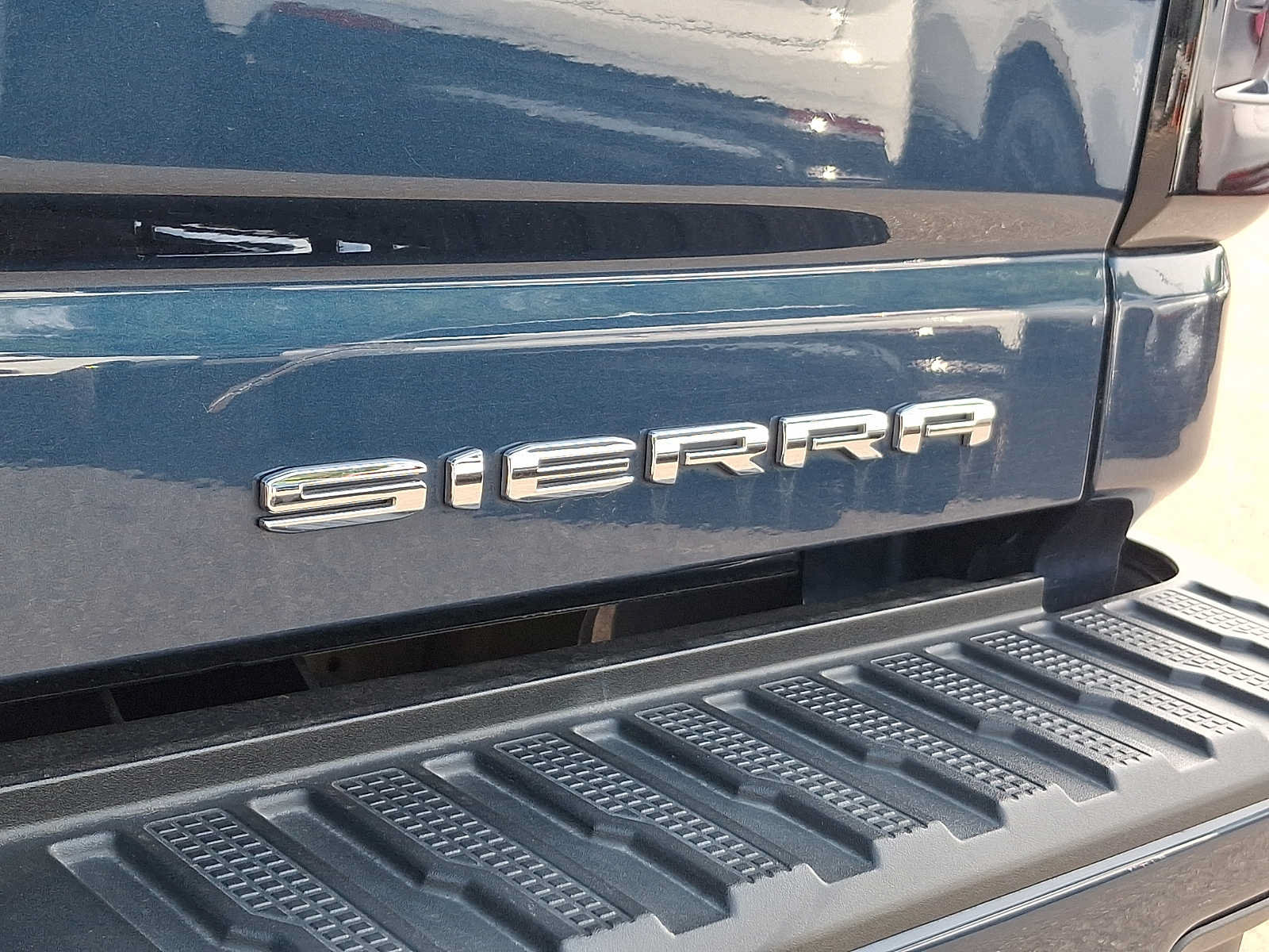 Used 2020 GMC Sierra 3500 Denali w/ Denali Ultimate Package AWD/4WD image 7