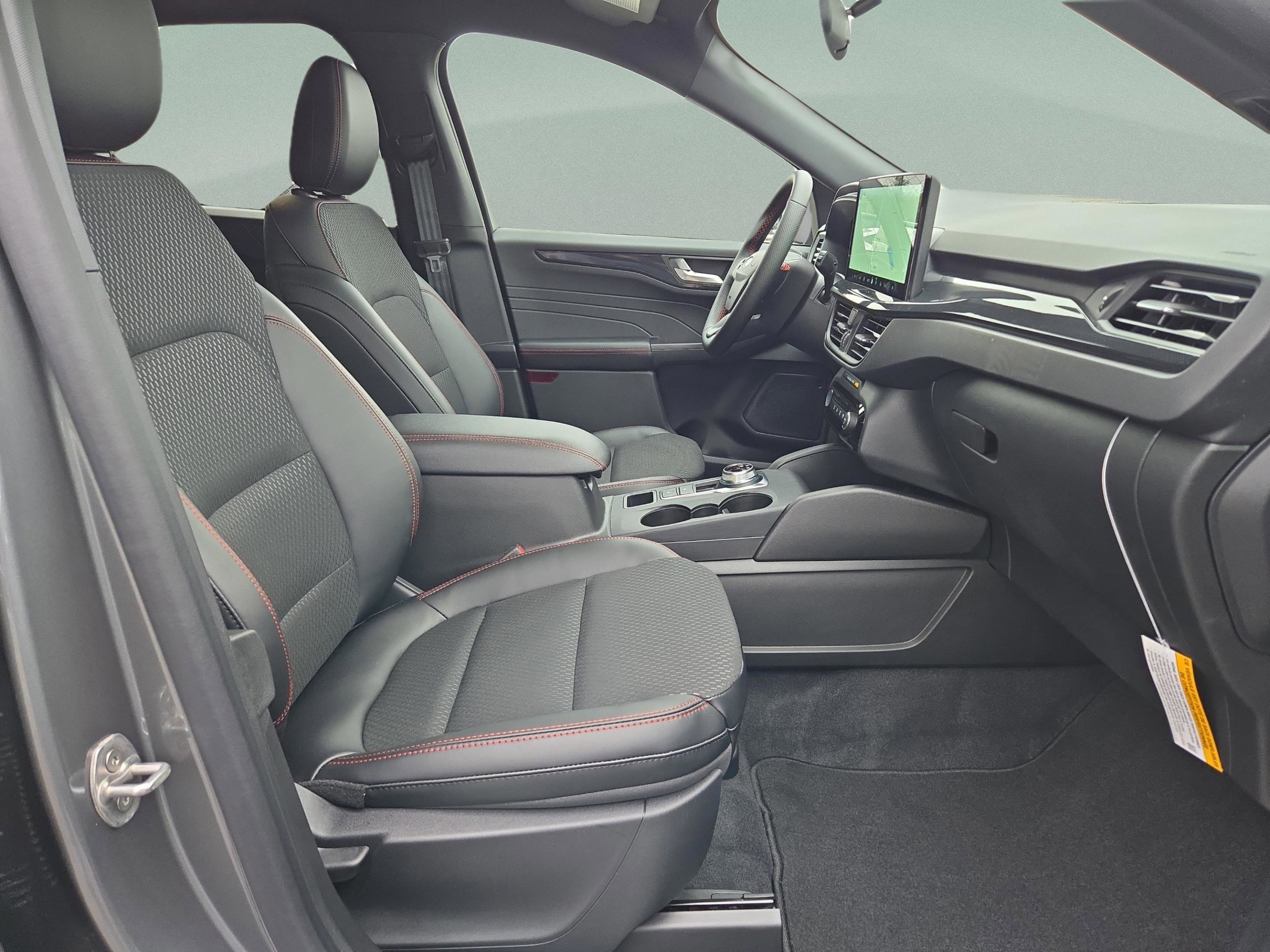 New 2026 Ford Escape ST-Line w/ Tech Pack #1 image 30