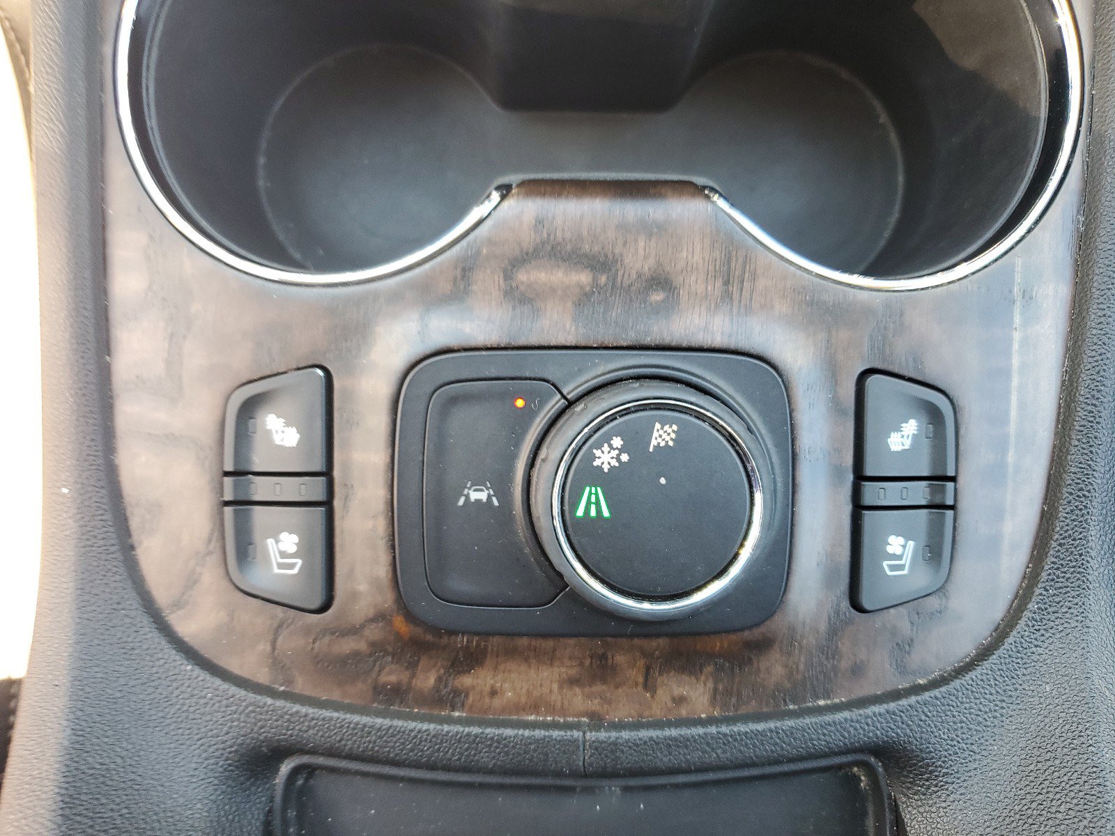 Used 2021 GMC Acadia Denali FWD image 26