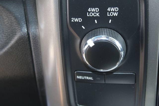 Used 2018 RAM 2500 Laramie w/ Sport Appearance Group AWD/4WD image 40