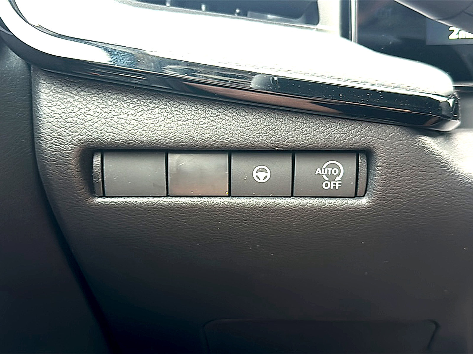 New 2026 Nissan Kicks SR w/ Cold Weather Package FWD image 25