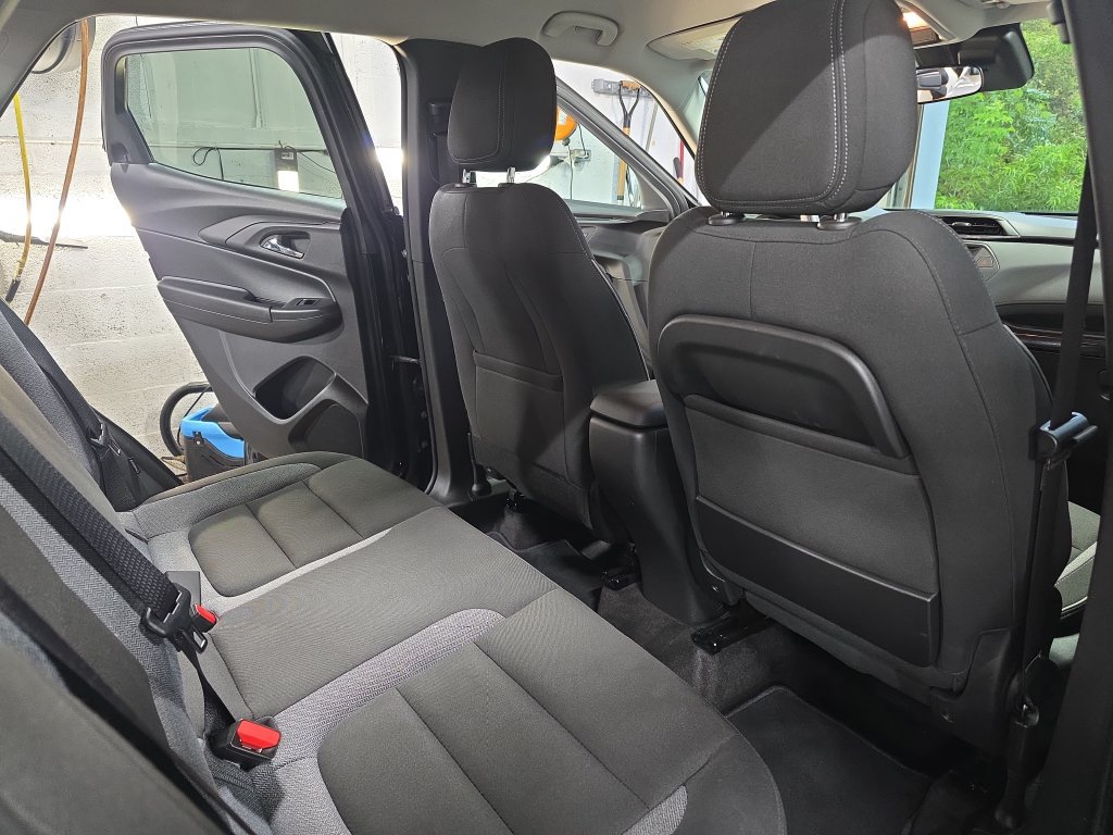 Used 2023 Chevrolet TrailBlazer LT AWD/4WD image 11