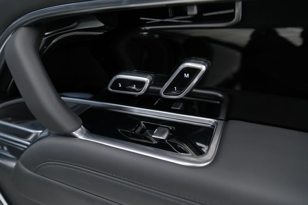 Used 2026 Land Rover Range Rover Long Wheelbase SE image 52