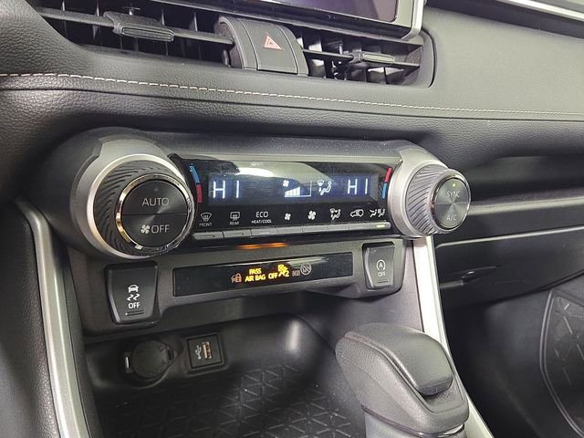 Used 2025 Toyota RAV4 XLE FWD image 19