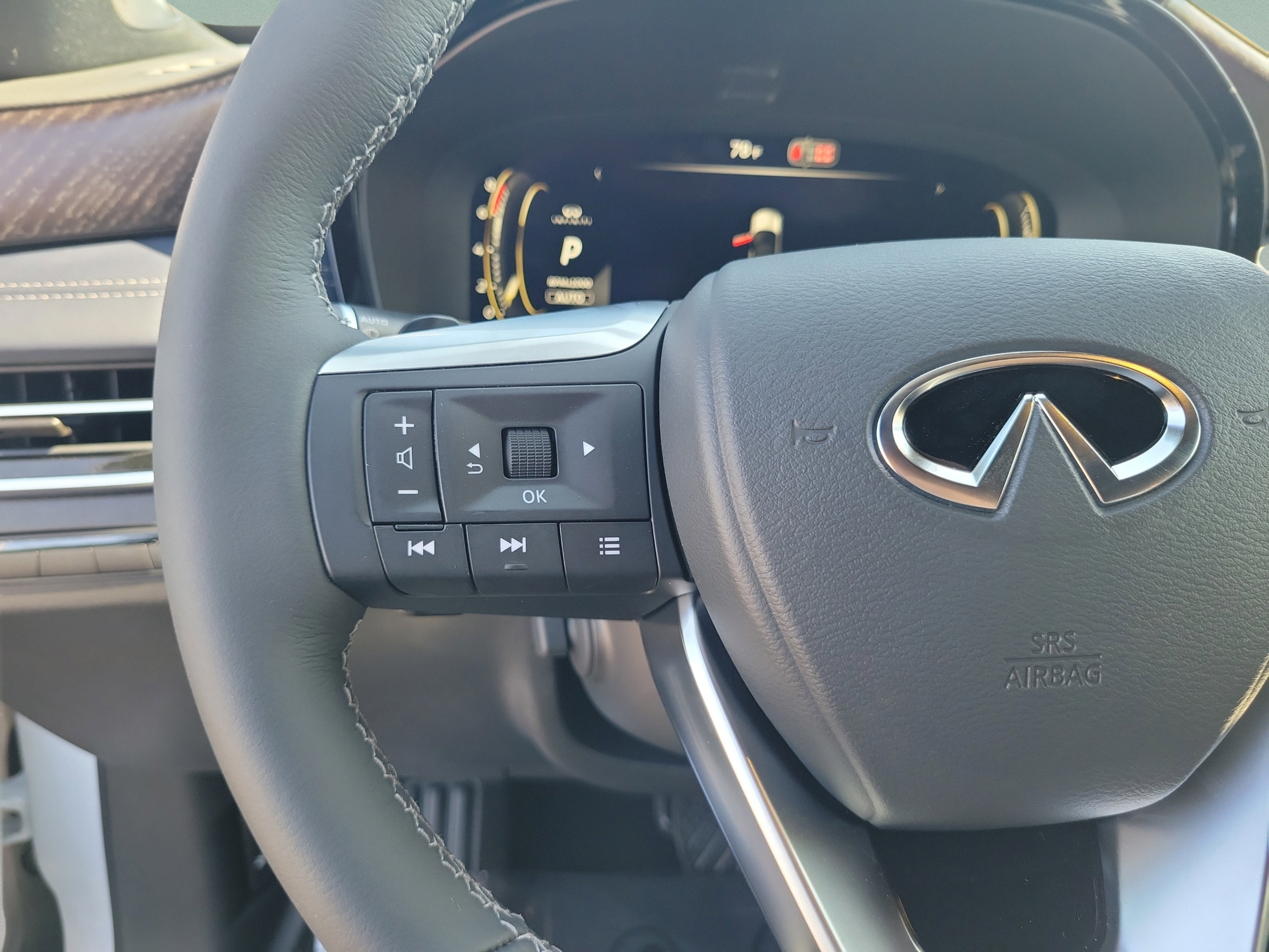 New 2026 INFINITI QX60 Sport w/ Dark Cargo Package AWD/4WD image 8