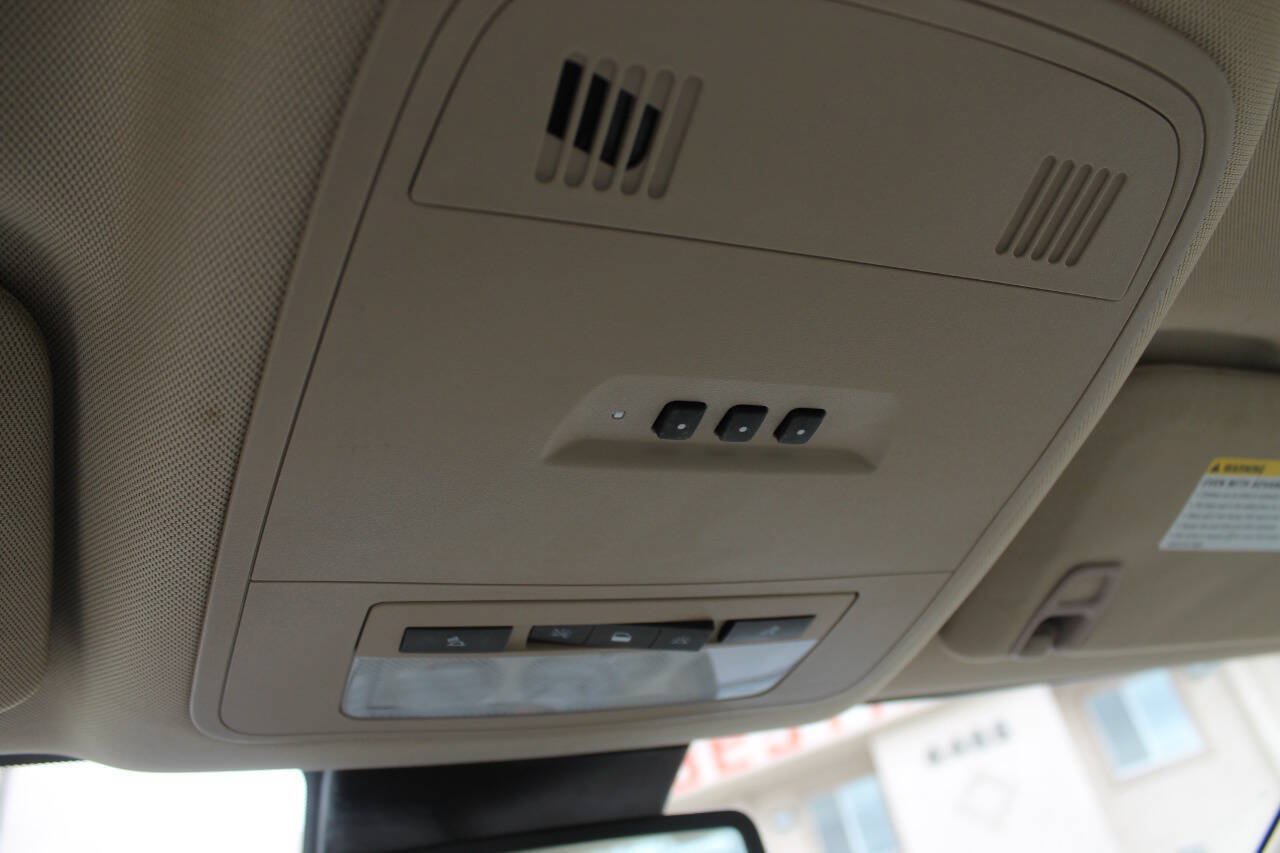 Used 2013 Buick LaCrosse Premium FWD image 39