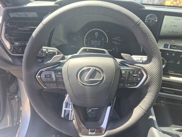 New 2026 Lexus TX 500h AWD image 18