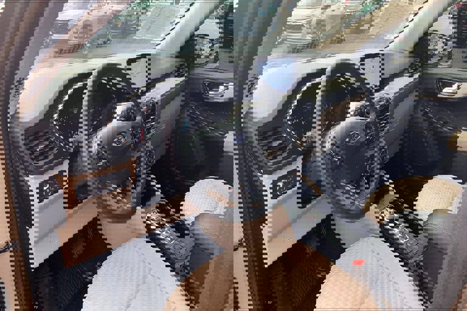 Used 2020 Ford Escape SE image 13