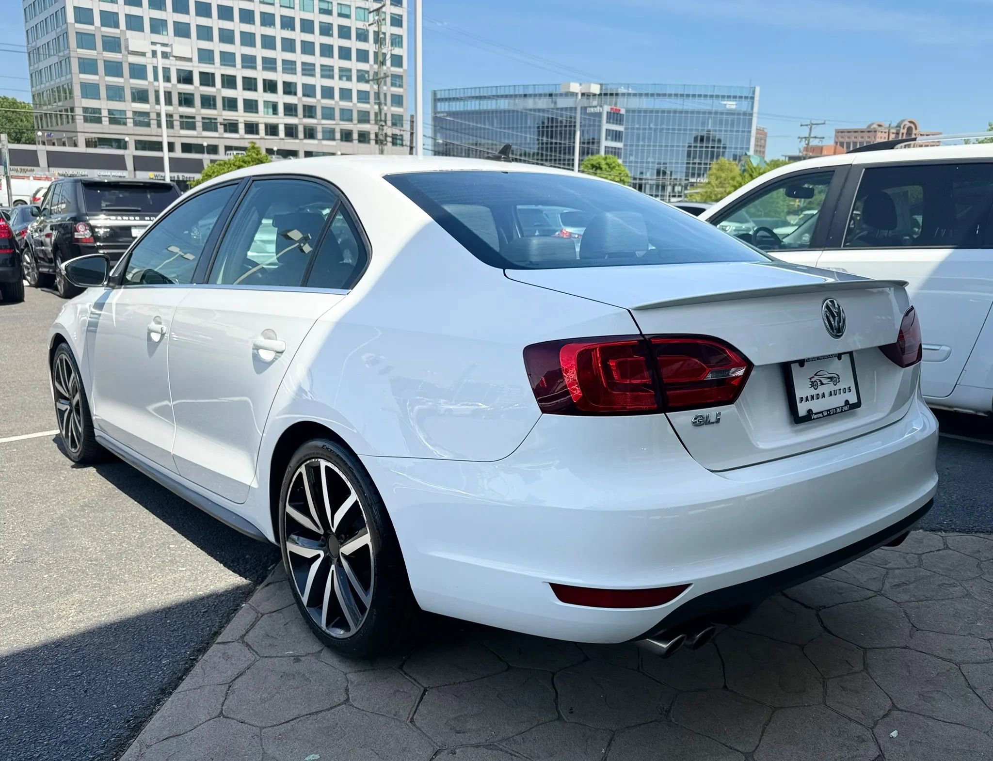 Used 2012 Volkswagen Jetta GLI Autobahn FWD image 5