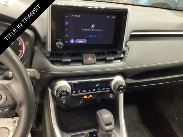 Used 2025 Toyota RAV4 XLE AWD/4WD image 9