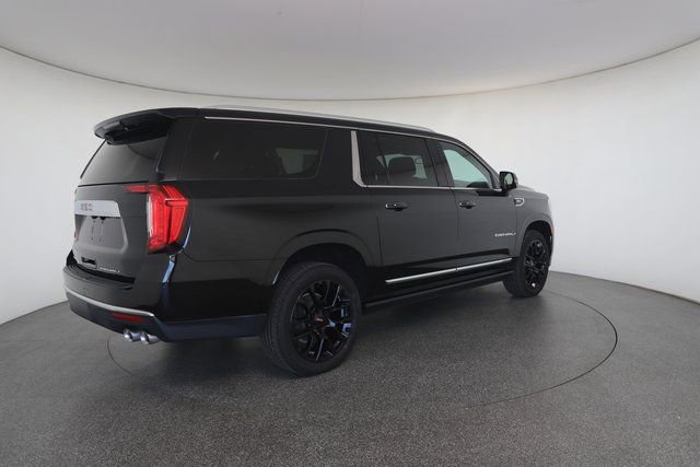 Used 2022 GMC Yukon XL Denali image 18