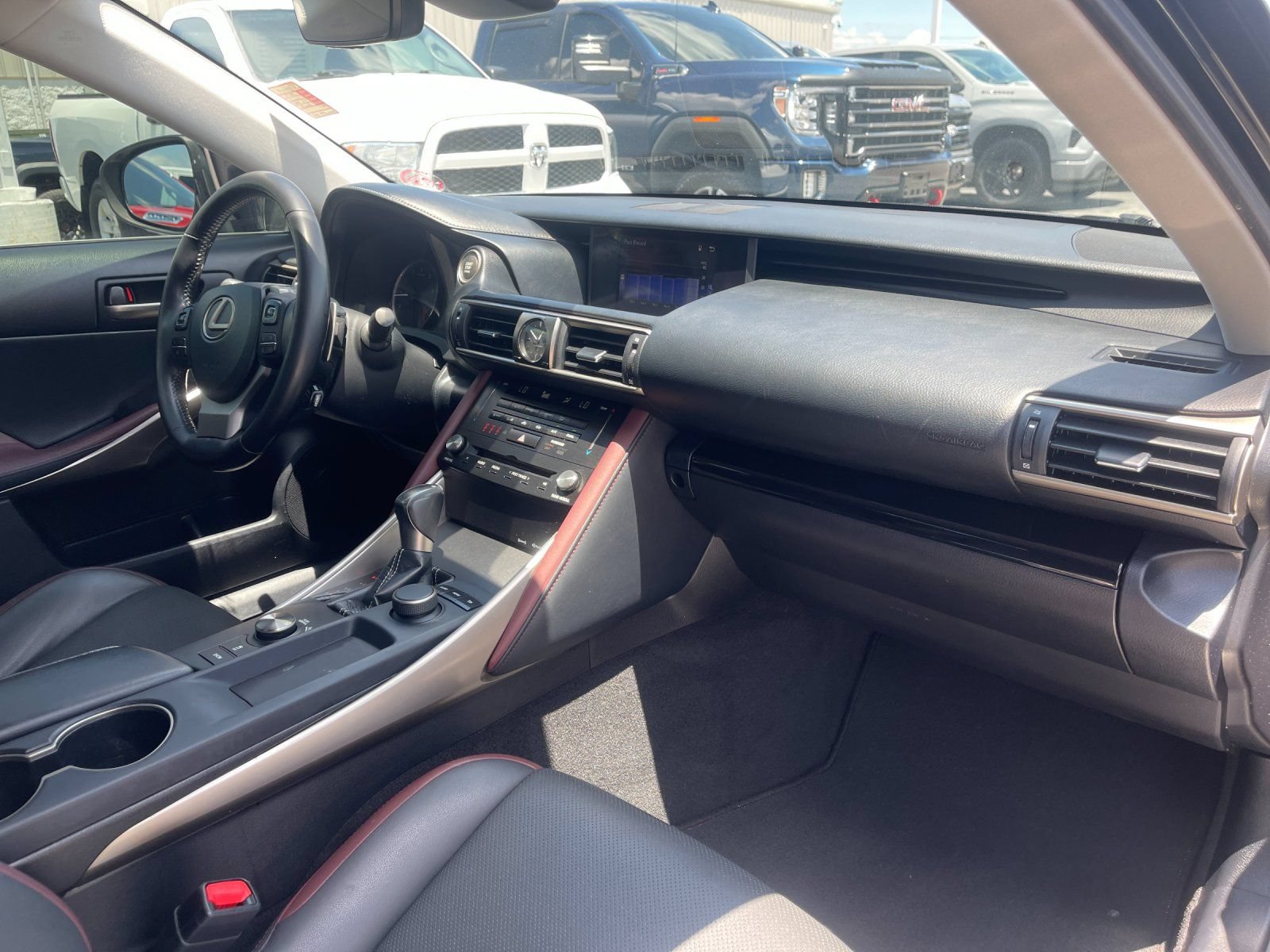 Used 2017 Lexus IS 200t RWD image 17