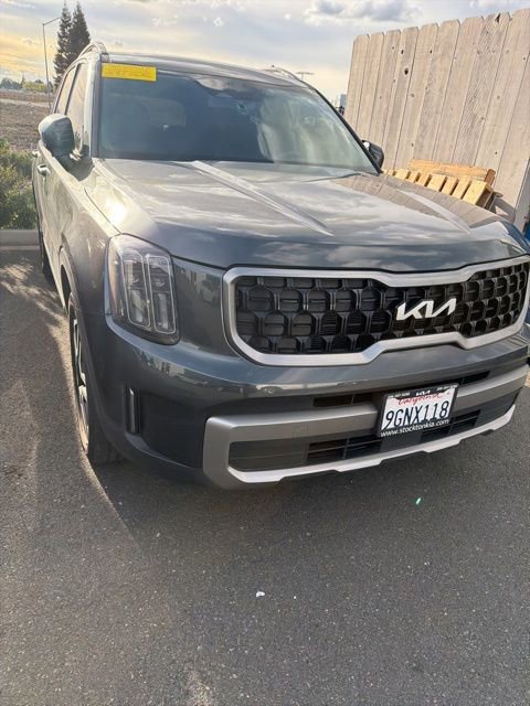 Used 2023 Kia Telluride EX X-Line image 4