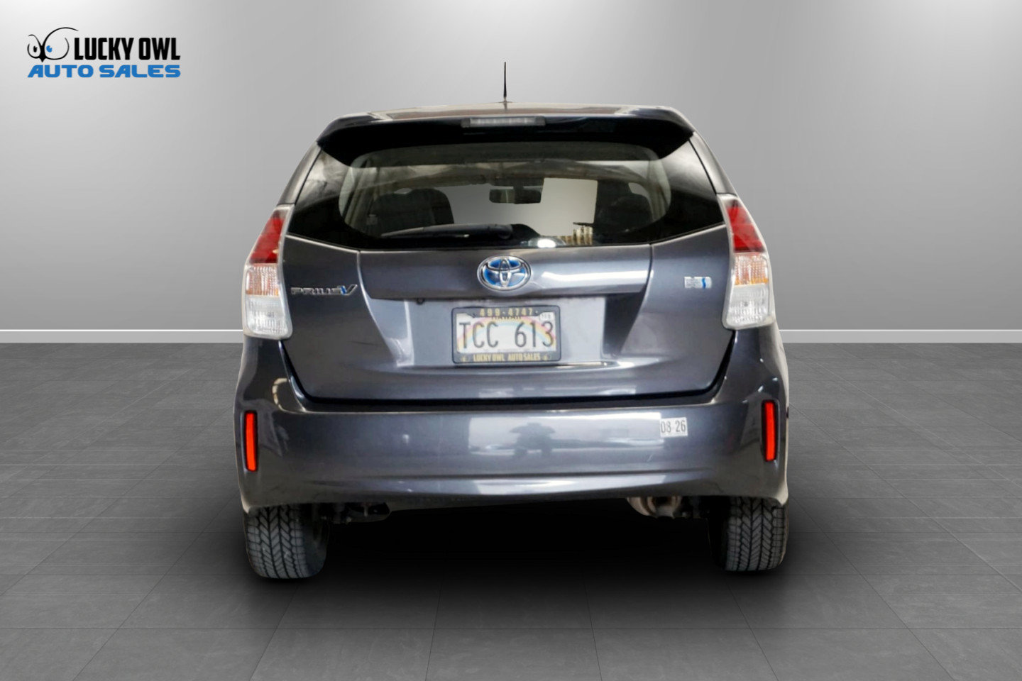 Used 2017 Toyota Prius V Two FWD image 6
