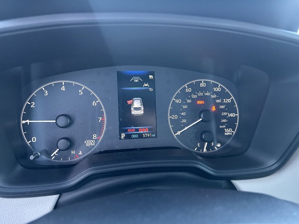 Used 2025 Toyota Corolla Cross L image 14