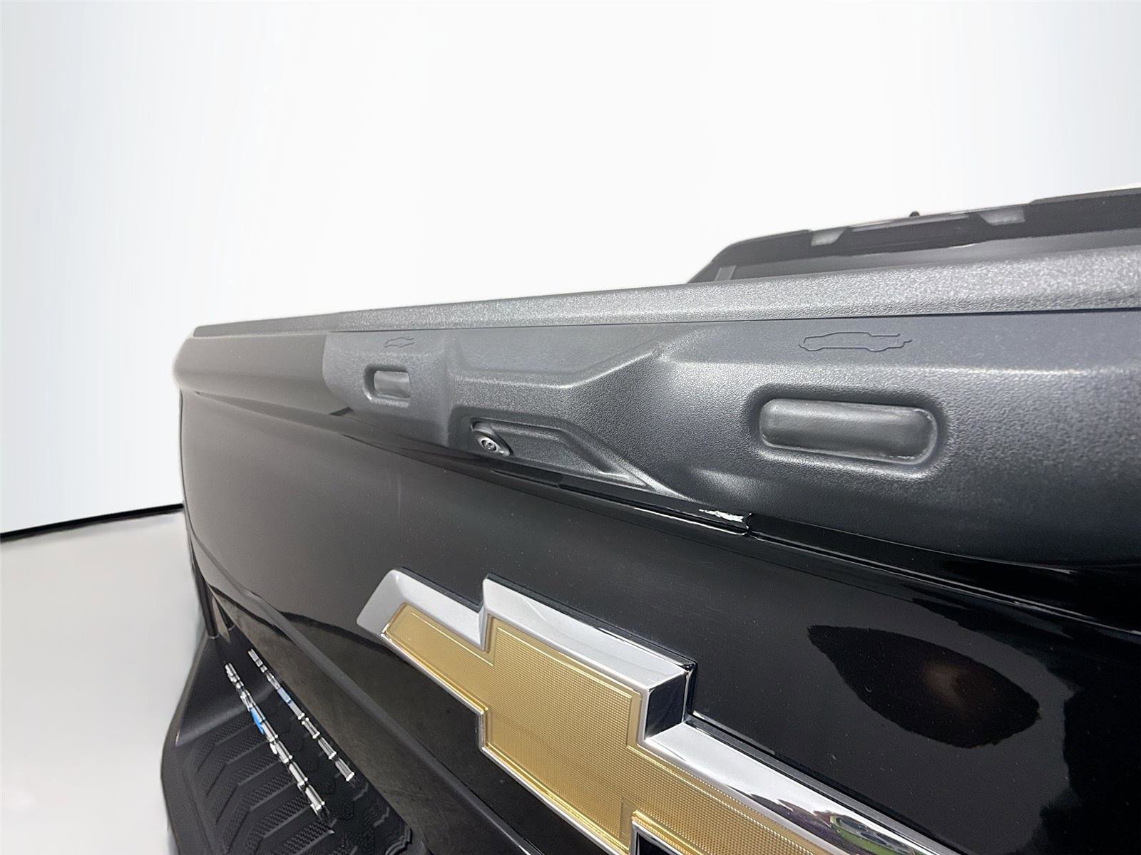 Used 2025 Chevrolet Silverado EV LT image 26