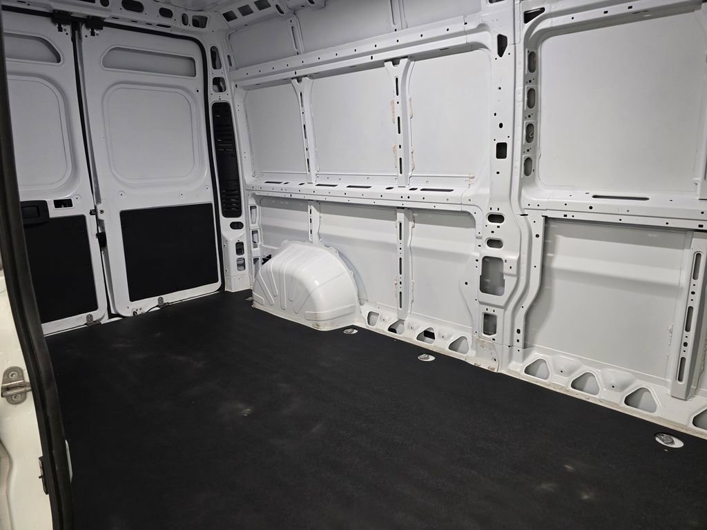Used 2024 RAM ProMaster 2500 w/ Convenience Group image 27