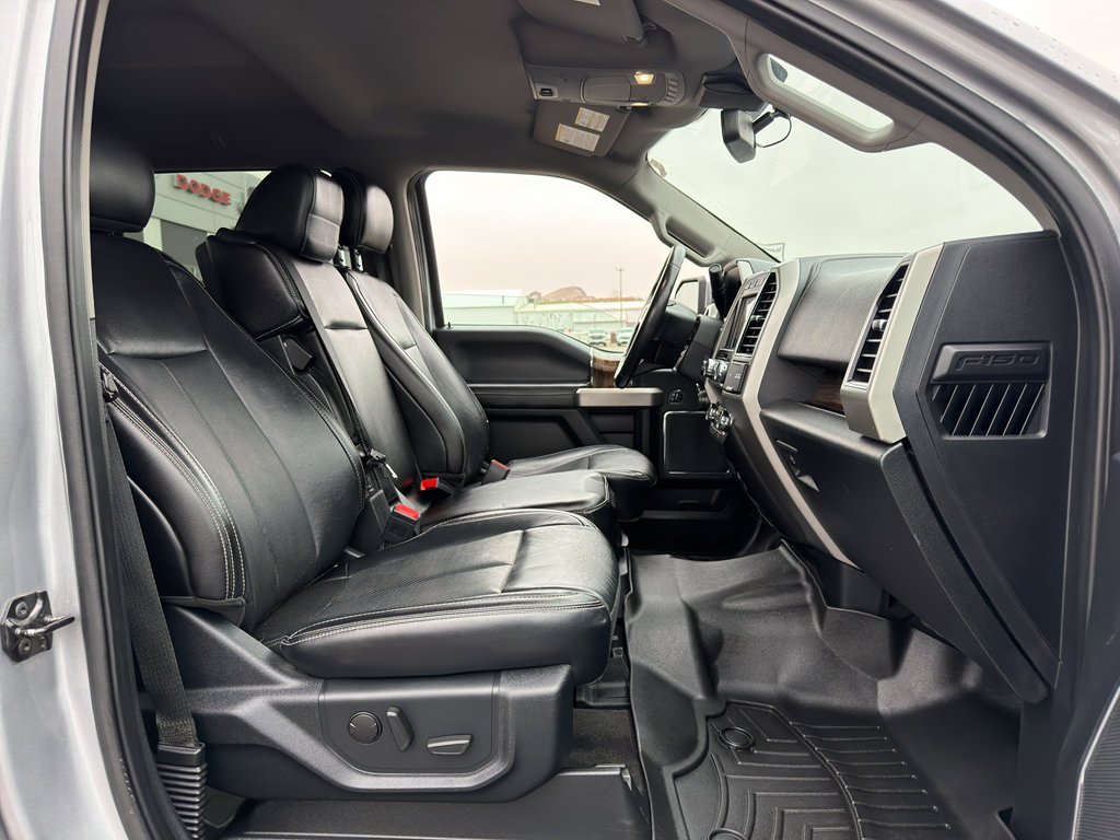 Used 2020 Ford F150 Lariat image 34