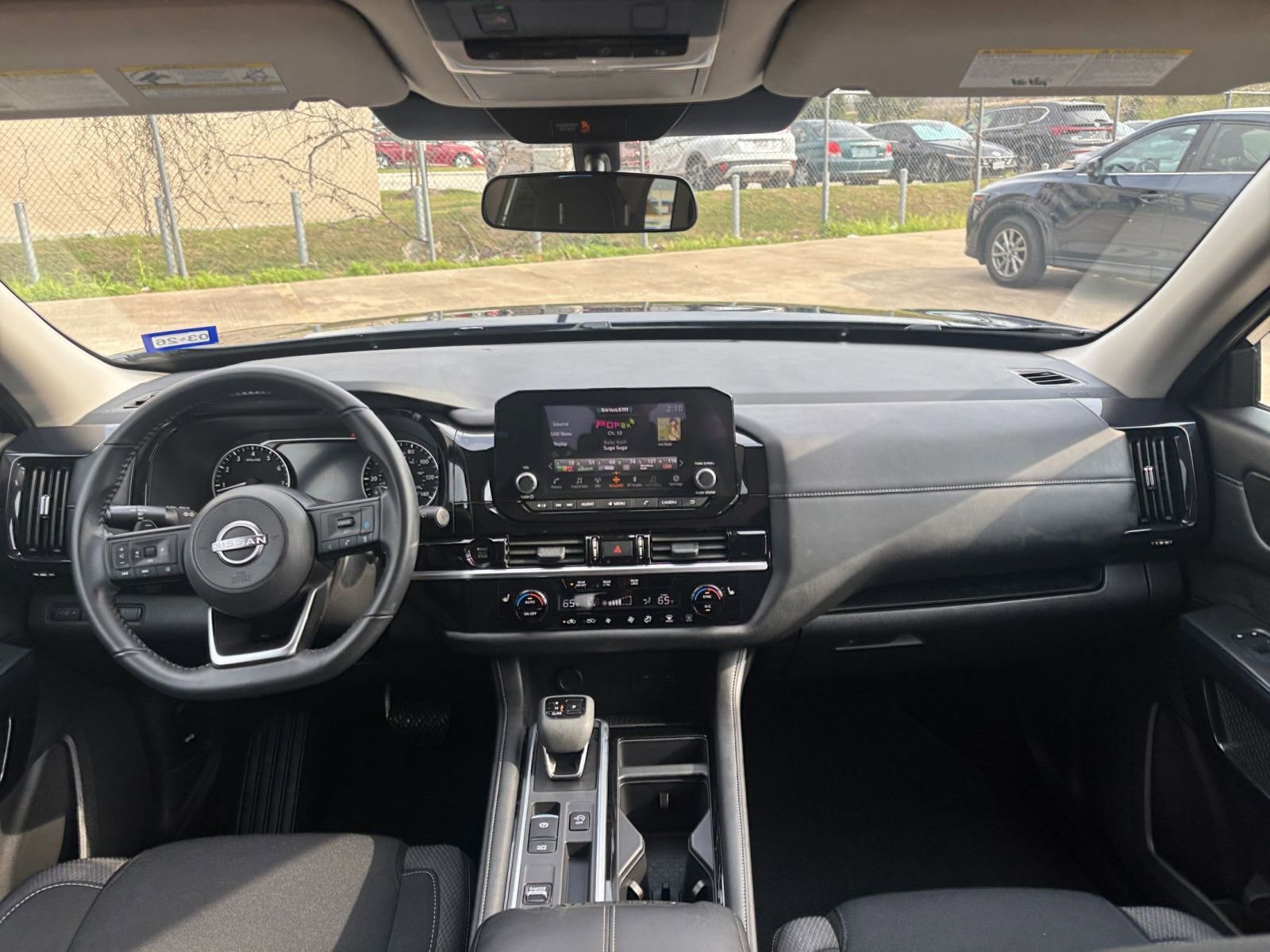 Used 2025 Nissan Pathfinder SV image 35