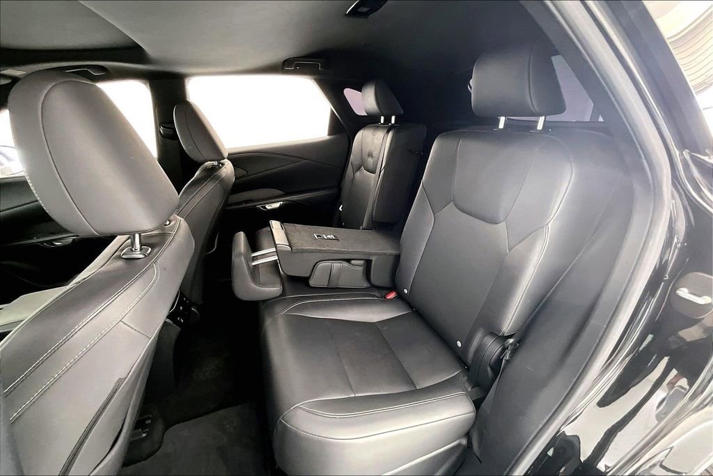 Used 2024 Lexus RX 350 Premium w/ Accessory Package (Z1) image 32
