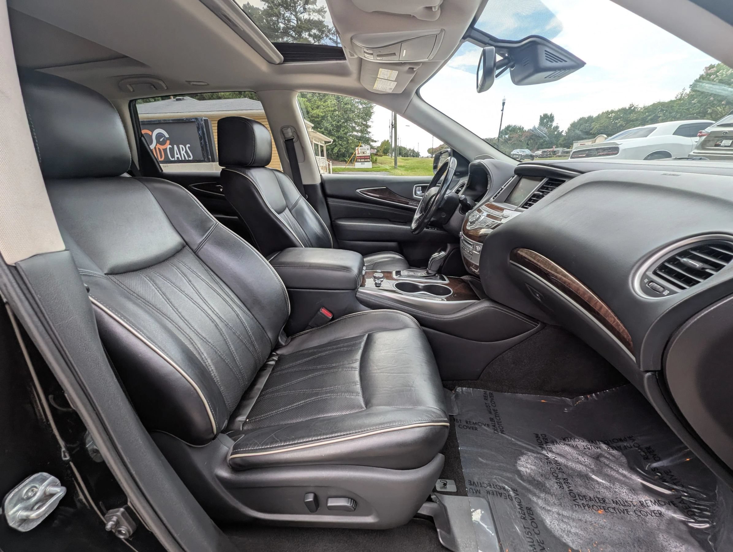 Used 2017 INFINITI QX60 FWD w/ Deluxe Technology Package image 45