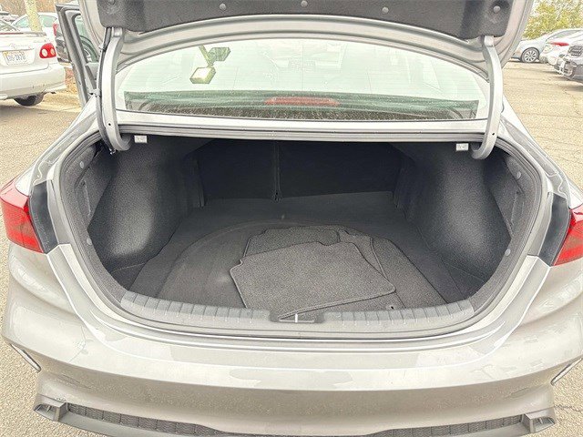 Used 2024 Kia Forte LXS w/ LXS Technology Package image 12