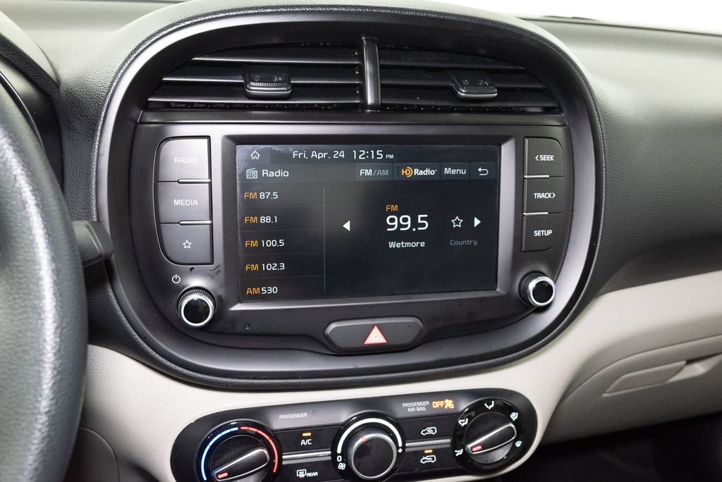 Certified 2025 Kia Soul LX w/ LX Technology Package FWD image 16