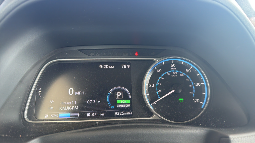 Certified 2025 Nissan Leaf S FWD image 10
