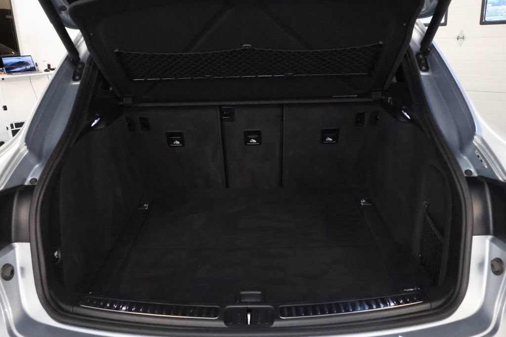 Used 2019 Porsche Macan AWD/4WD image 15