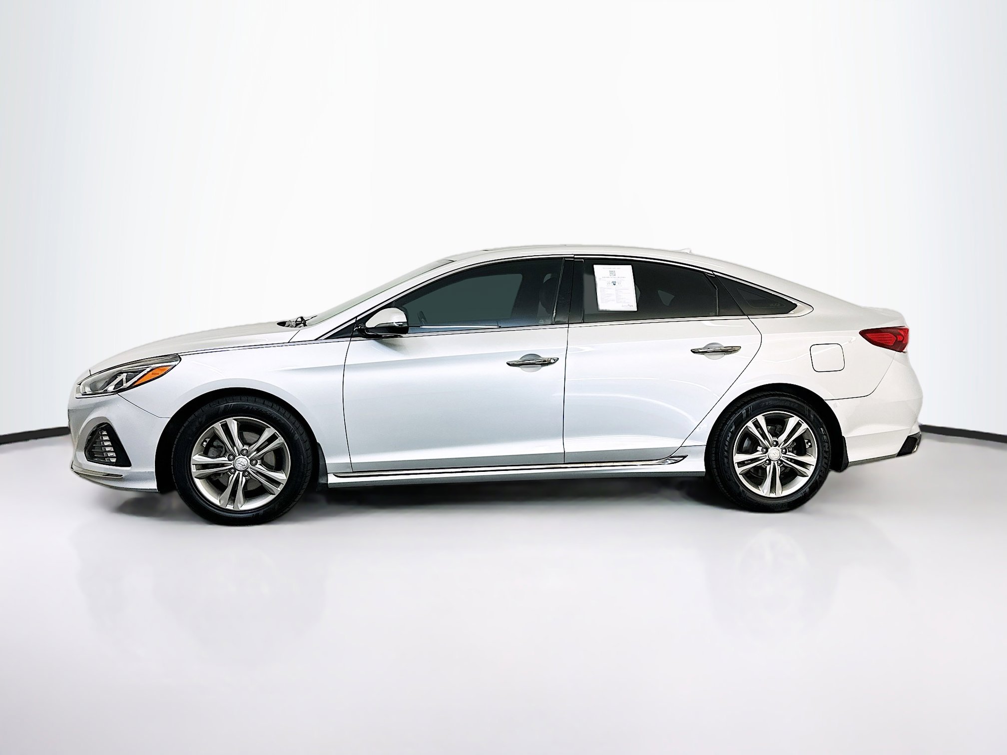 Used 2019 Hyundai Sonata Sport w/ Cargo Package image 4