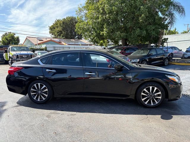 Used 2017 Nissan Altima 2.5 SV image 5