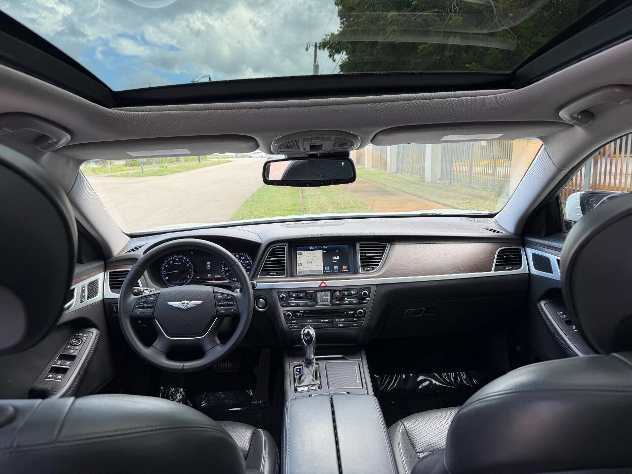 Used 2015 Hyundai Genesis 5.0 image 15