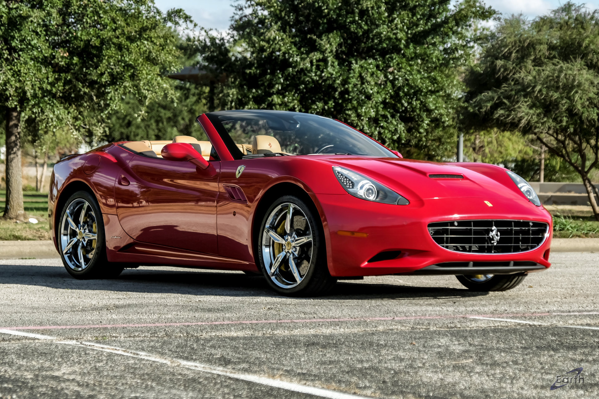 Used 2014 Ferrari California RWD image 28
