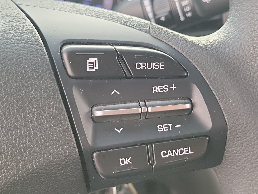 Used 2020 Hyundai Elantra SE FWD image 6