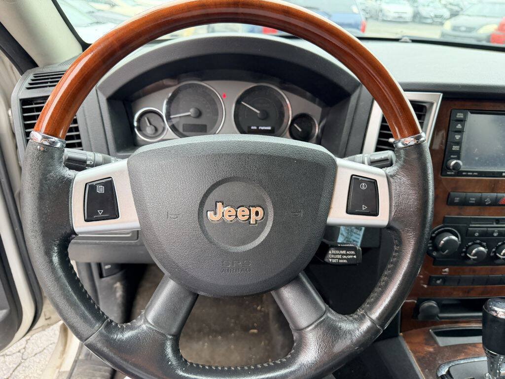 Used 2008 Jeep Grand Cherokee Overland AWD/4WD image 11