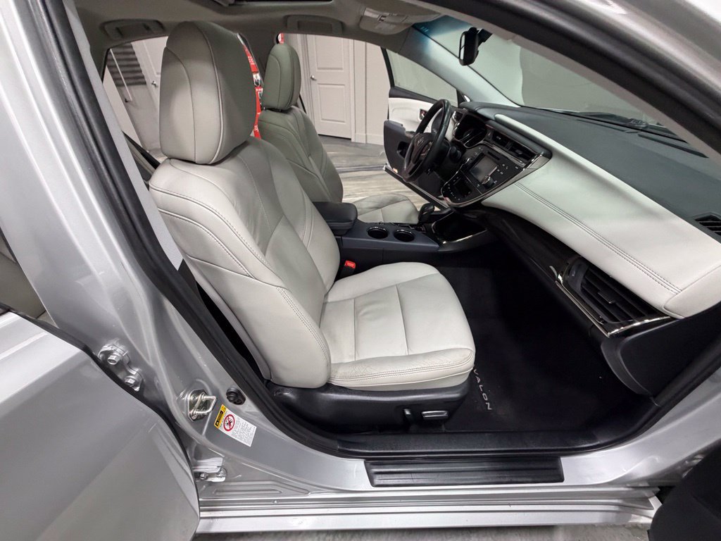 Used 2014 Toyota Avalon XLE Touring FWD image 44