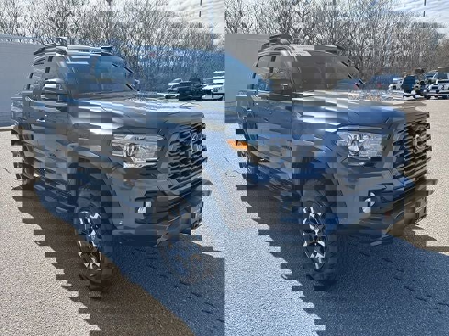 Certified 2021 Toyota Tacoma TRD Off-Road image 3