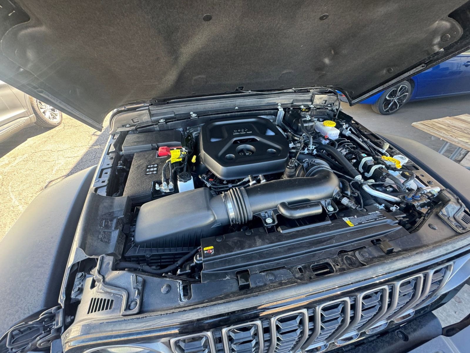 Used 2025 Jeep Wrangler Unlimited Rubicon image 32