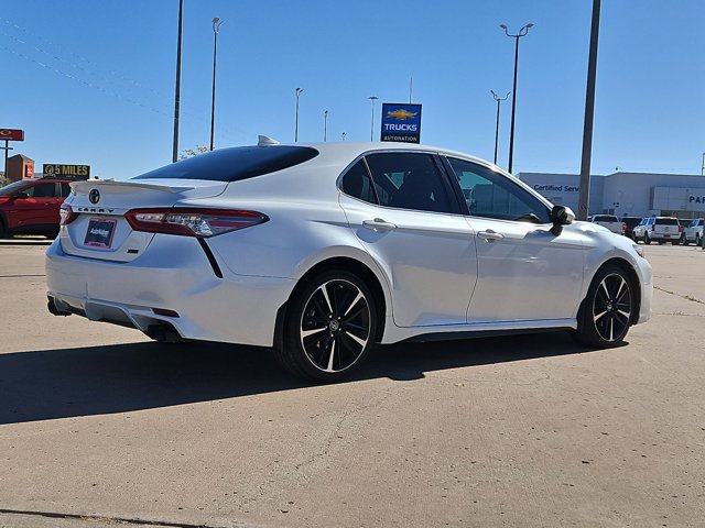 Used 2019 Toyota Camry XSE image 5