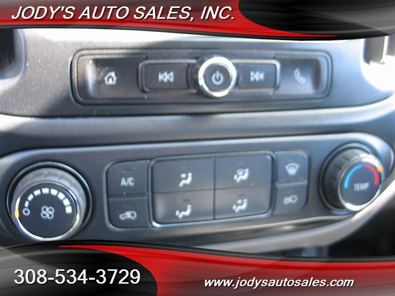 Used 2017 Chevrolet Colorado W/T w/ WT Convenience Package RWD image 16