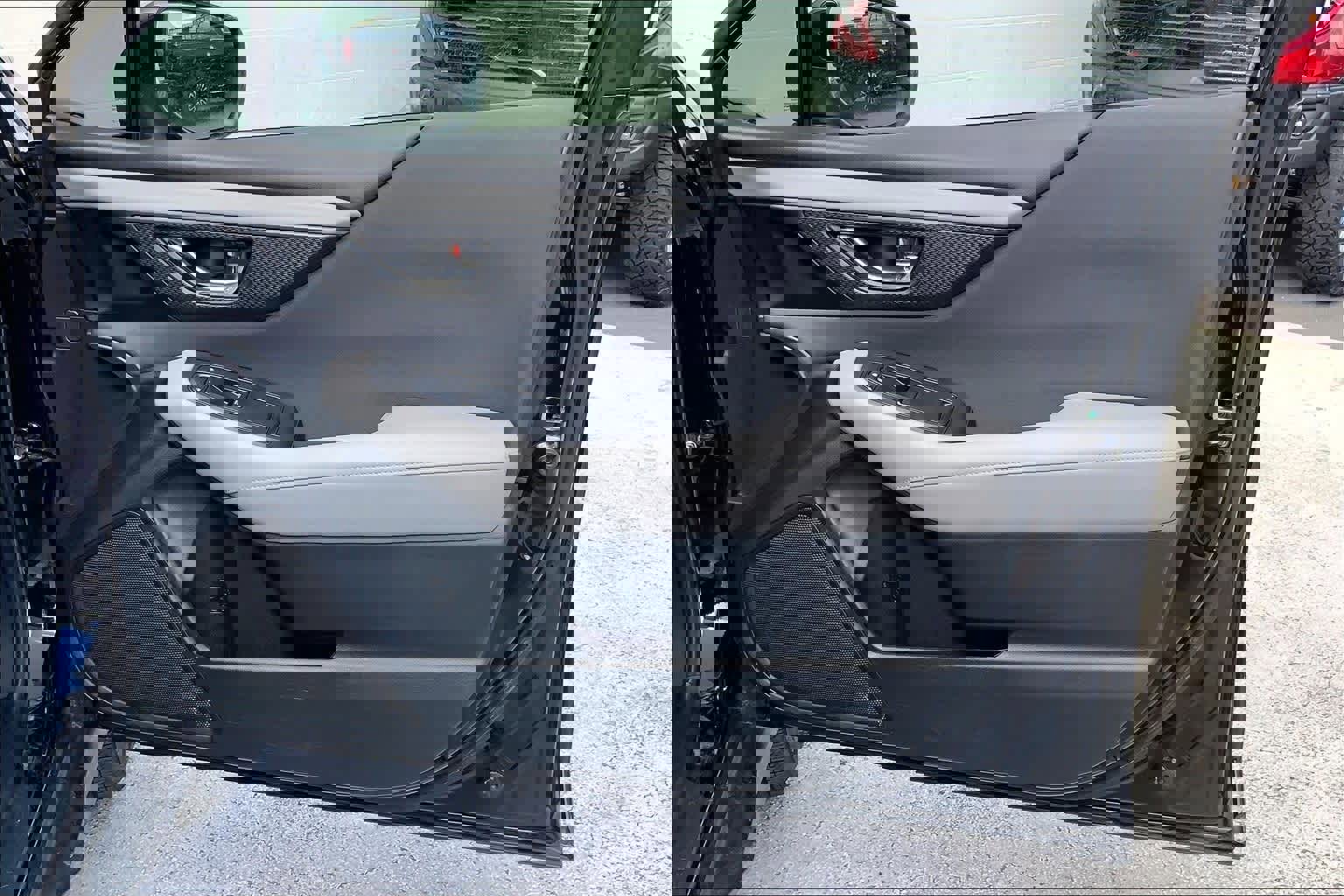 Used 2022 Subaru Outback Premium image 29