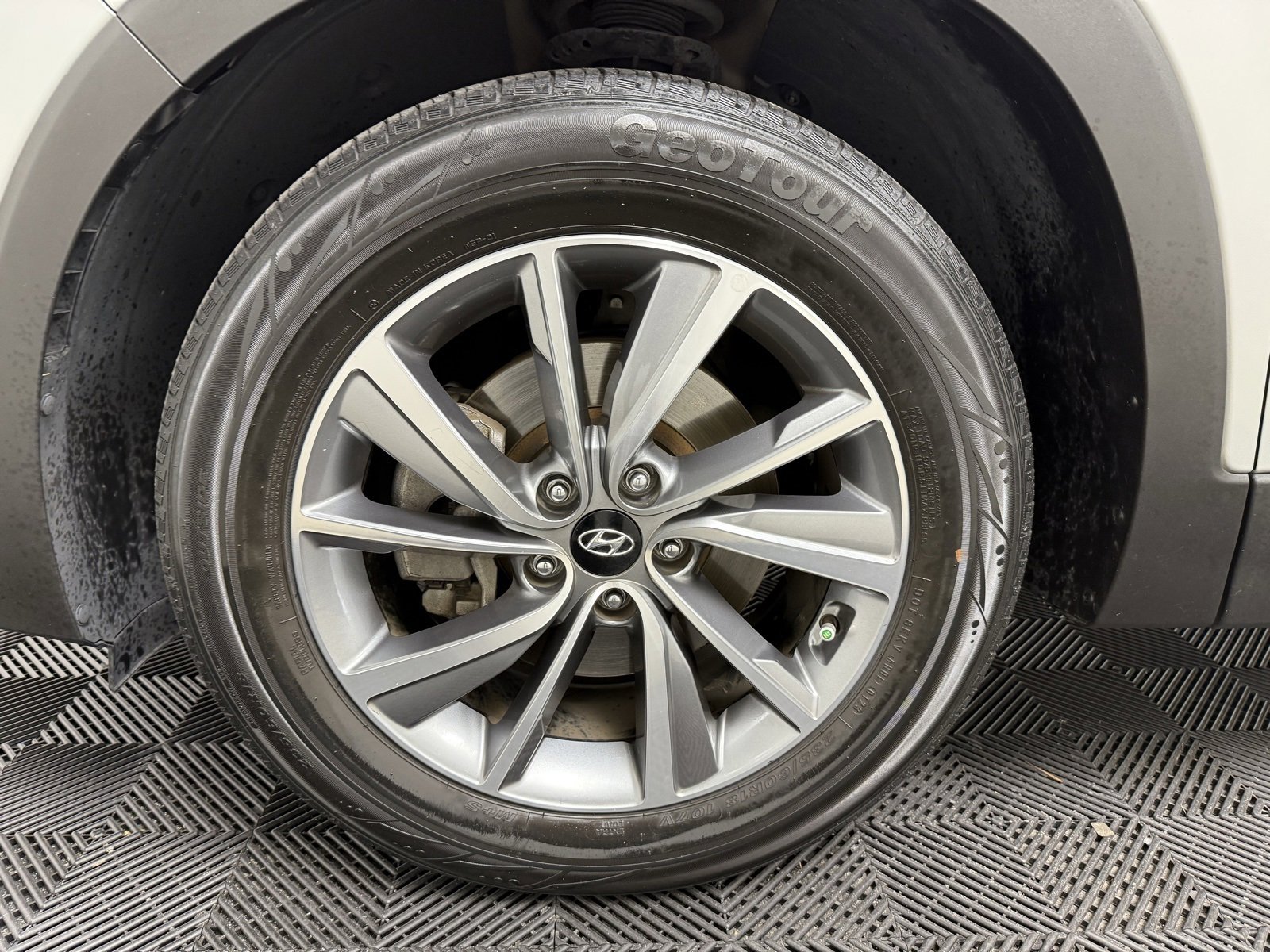 Used 2019 Hyundai Santa Fe Limited image 12