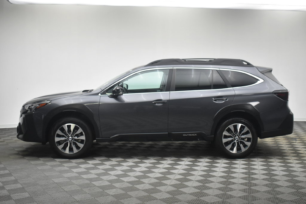 Used 2024 Subaru Outback Limited AWD/4WD image 9